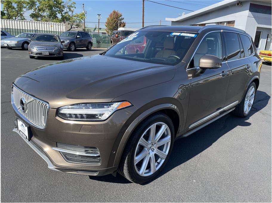 2017 Volvo XC90 from High Road Autos