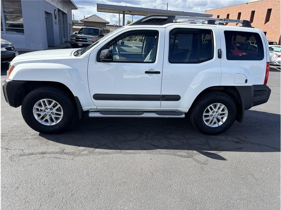 2015 Nissan Xterra S - Photo 2