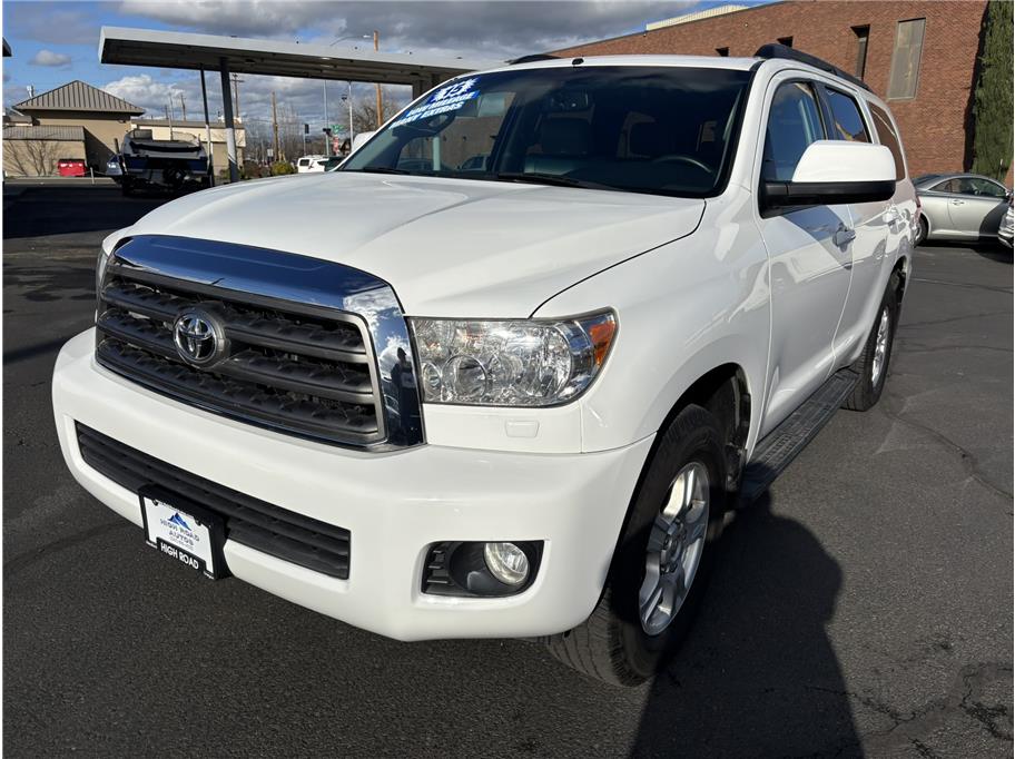 2015 Toyota Sequoia from High Road Autos