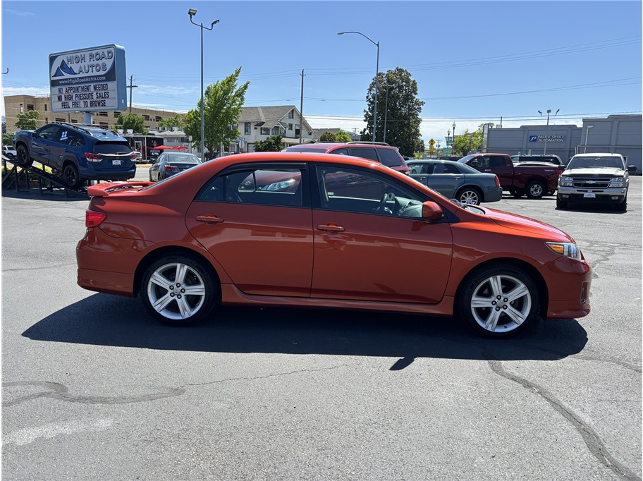 2013 Toyota Corolla L - Photo 6