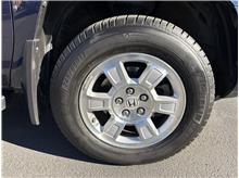 Vehicle Thumb #17