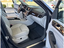 Vehicle Thumb #16