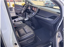 Vehicle Thumb #15