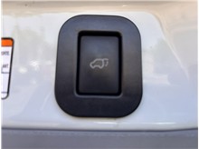 Vehicle Thumb #17