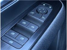 Vehicle Thumb #16
