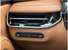 Vehicle Thumb #22