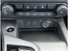 Vehicle Thumb #16
