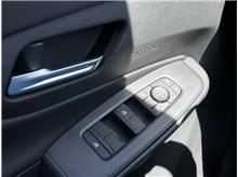 Vehicle Thumb #17