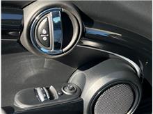 Vehicle Thumb #17