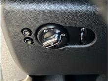 Vehicle Thumb #18