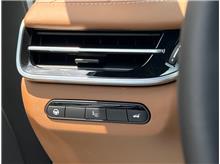 Vehicle Thumb #22