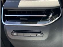 Vehicle Thumb #21