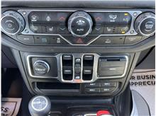 Vehicle Thumb #17