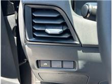 Vehicle Thumb #20