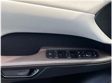 Vehicle Thumb #17