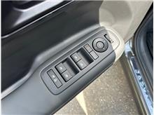 Vehicle Thumb #22