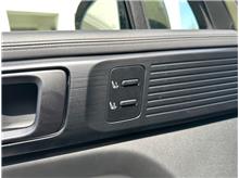 Vehicle Thumb #23