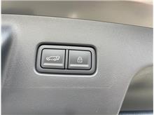 Vehicle Thumb #26