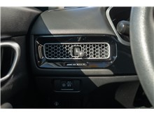 Vehicle Thumb #23