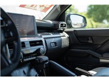 Vehicle Thumb #28