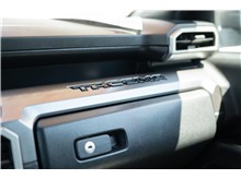 Vehicle Thumb #8