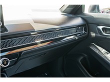 Vehicle Thumb #18