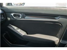 Vehicle Thumb #19