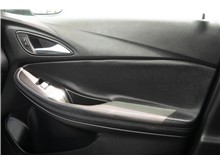 Vehicle Thumb #17