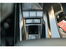 Vehicle Thumb #19