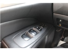 Vehicle Thumb #32