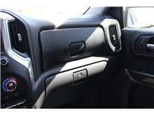 Vehicle Thumb #37