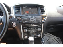 Vehicle Thumb #32