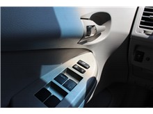 Vehicle Thumb #27