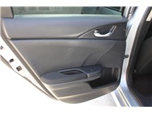 Vehicle Thumb #16