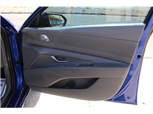 Vehicle Thumb #20