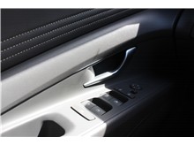 Vehicle Thumb #29