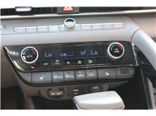 Vehicle Thumb #33