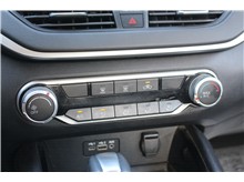 Vehicle Thumb #29