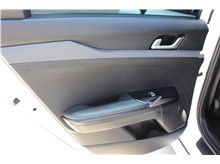 Vehicle Thumb #16