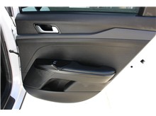 Vehicle Thumb #18