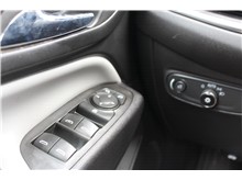 Vehicle Thumb #31