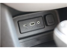 Vehicle Thumb #37