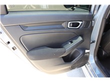 Vehicle Thumb #16
