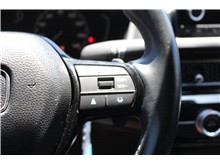 Vehicle Thumb #26