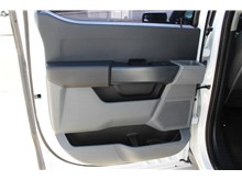 Vehicle Thumb #16