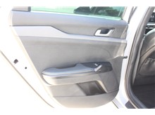 Vehicle Thumb #16