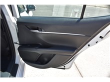 Vehicle Thumb #18
