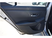 Vehicle Thumb #16