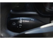 Vehicle Thumb #28