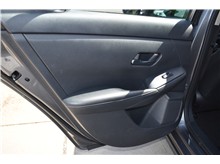 Vehicle Thumb #16